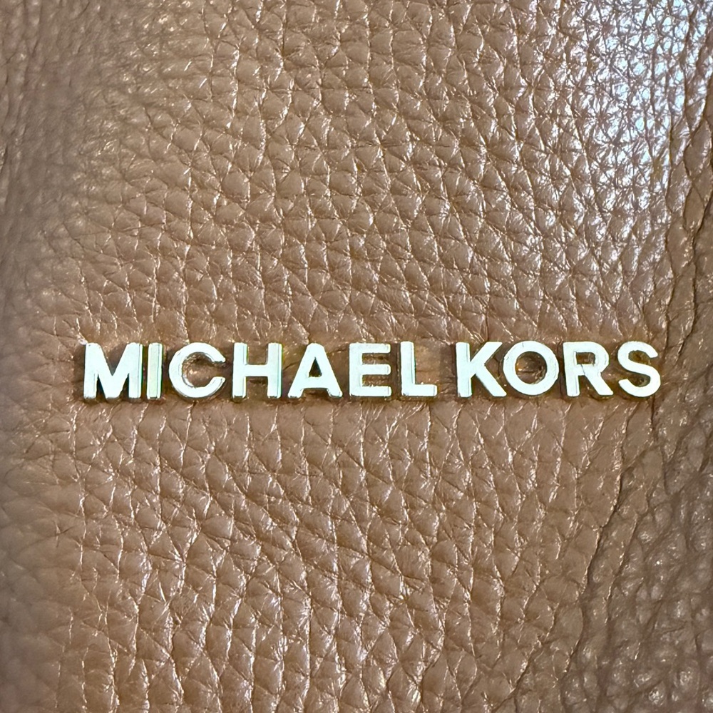 Michael Kors Anita Pebbled Leather Shoulder Bag – Acorn/Camel - Picture 5 of 13